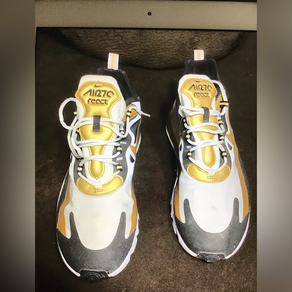 NIKE AIR MAX 270 React White/Metalic Gold-Black Men’s Sz 11  CW 7298-100 2019
